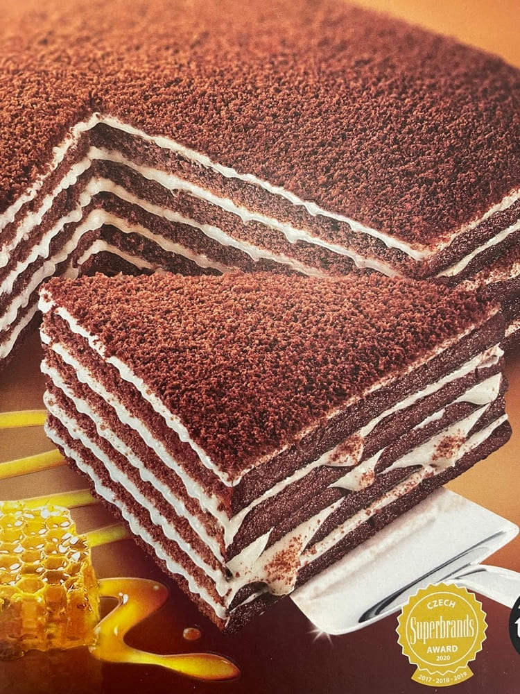 Bánh ngọt dùng cùng đồ uống